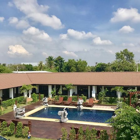 Oyo 837 Baan Kiang Nam Resort Bang Lamung Exterior foto