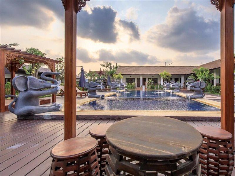 Oyo 837 Baan Kiang Nam Resort Bang Lamung Exterior foto