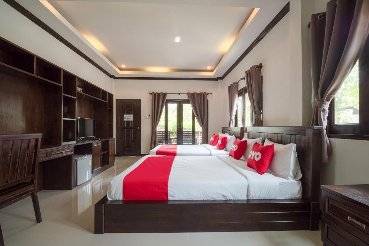 Oyo 837 Baan Kiang Nam Resort Bang Lamung Exterior foto
